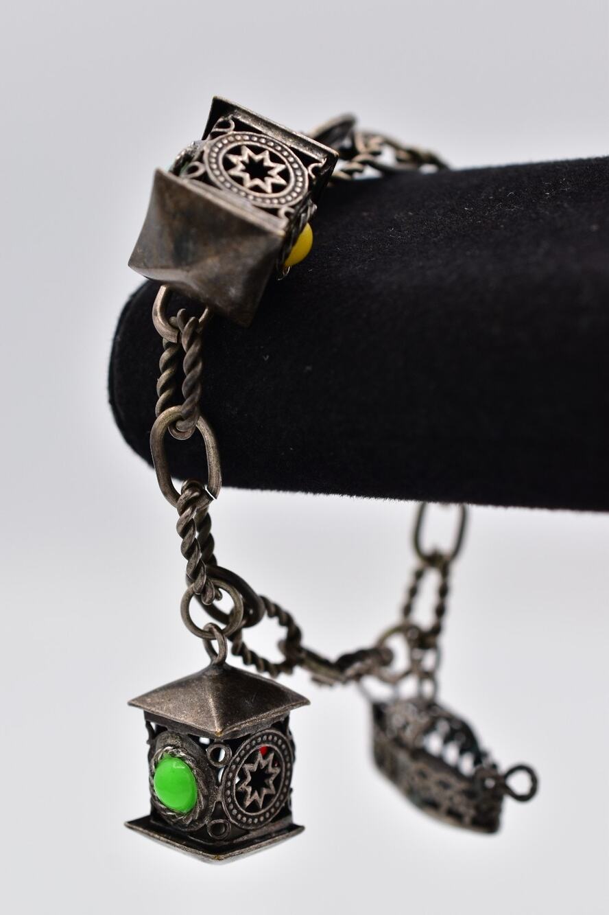 Vintage Charm Bracelet Coin Antiqued Metal Art Deco Chunky Retro 1940s BinAD